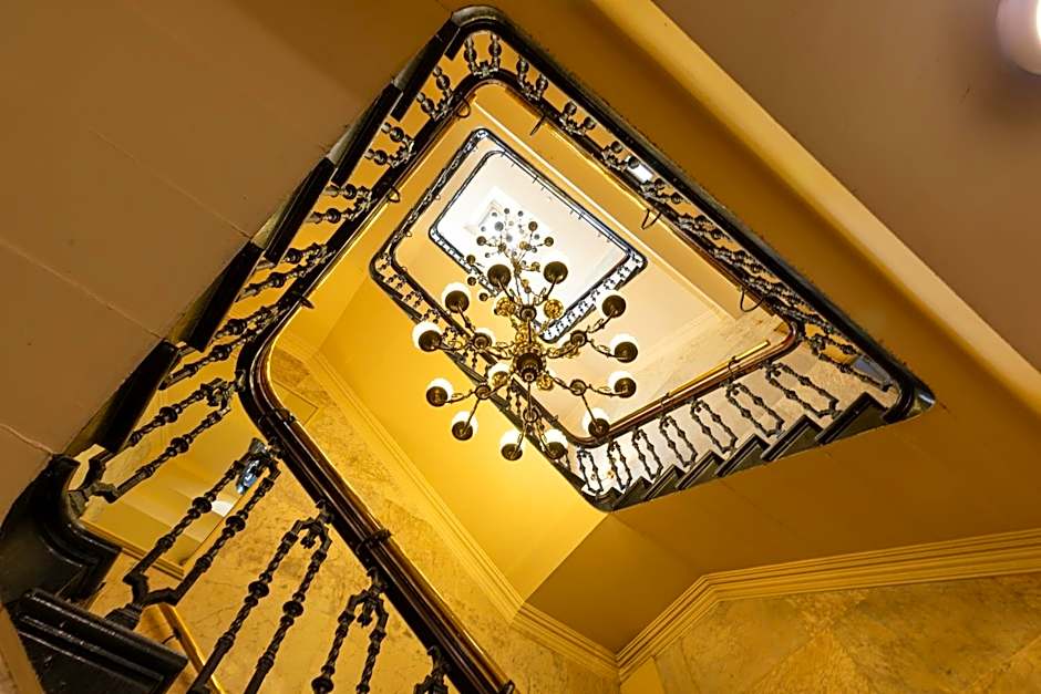 The Sir Thomas Hotel