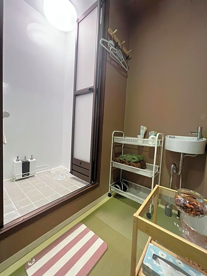 誠家　MAKOTO HOSTEL