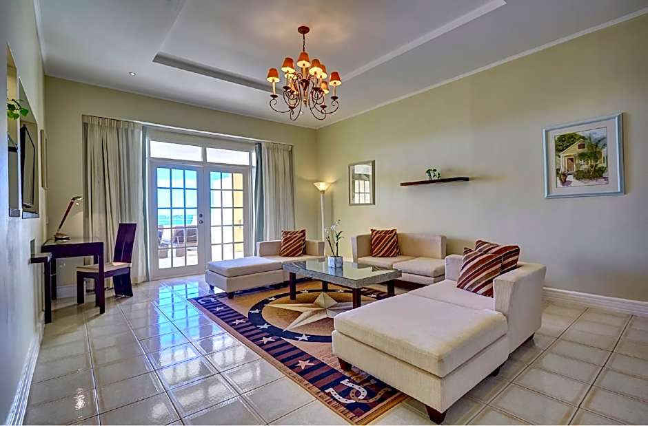 Photo 1 of 4 of Deluxe Junior Suite, Ocean front