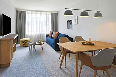 Junior Suite, 1 Bedroom Junior Suite, 1 King, Sofa bed
