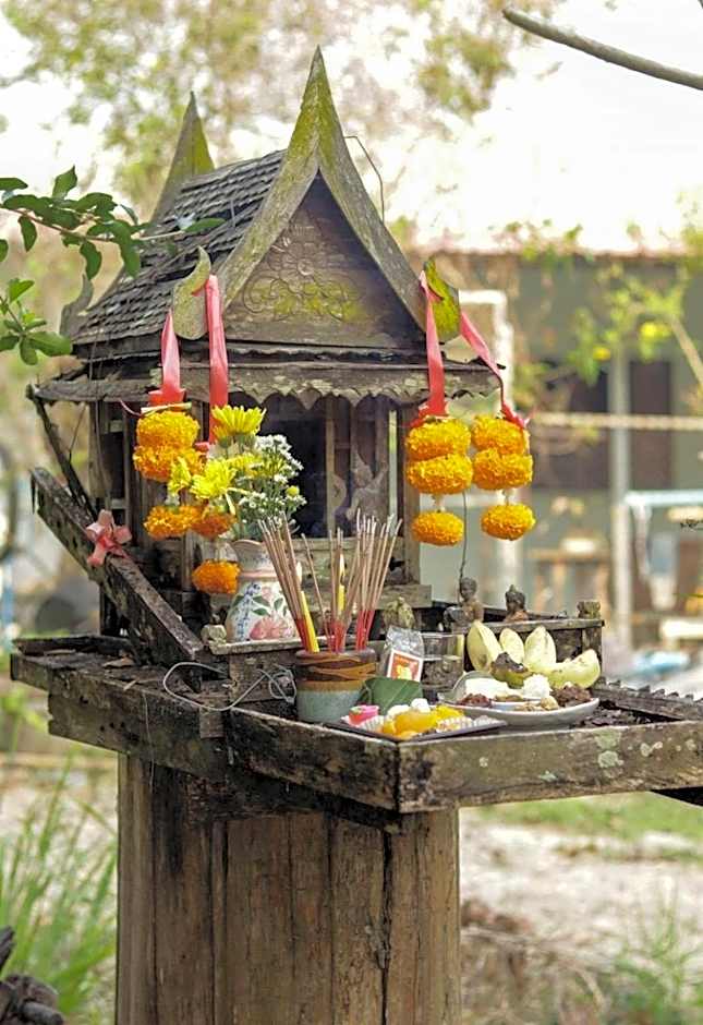 Tung Tong Homestay & Camping