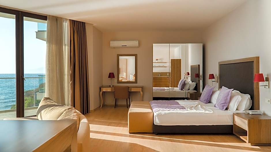 Ladies Beach Suit Otel