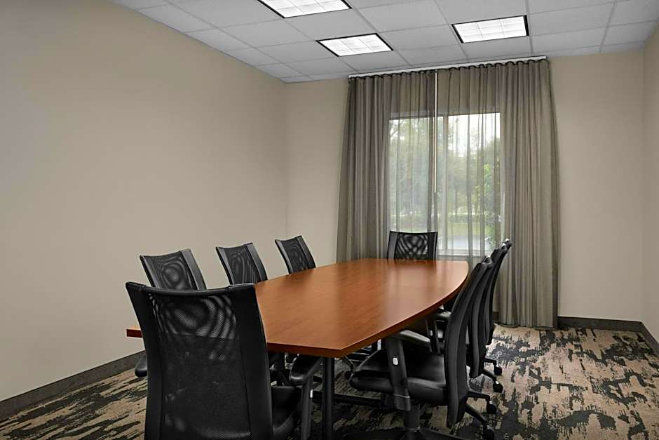 Fairfield Inn & Suites by Marriott Emporia I-95