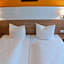 Hotel S16