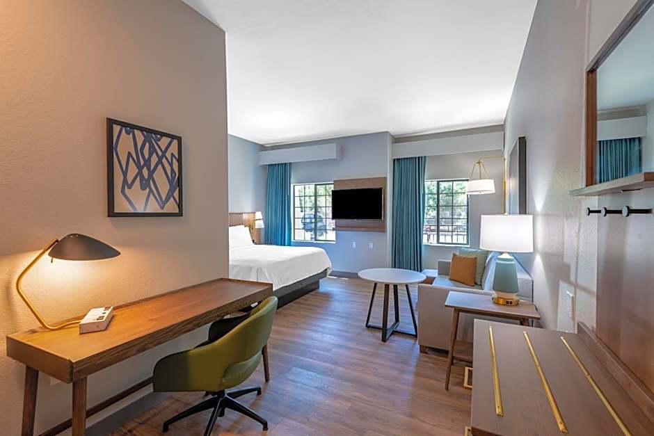 Staybridge Suites Phoenix-Glendale By IHG