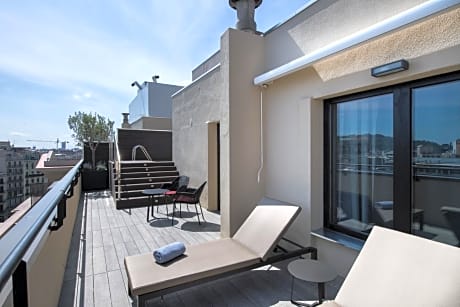 Junior Suite with Private Pool & Spa Access