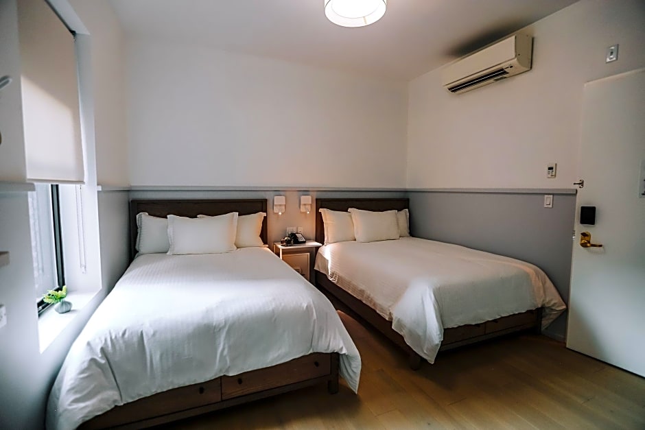 Washington Jefferson at Times Square