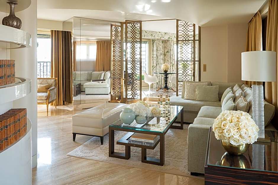 Four Seasons Hotel George V Paris