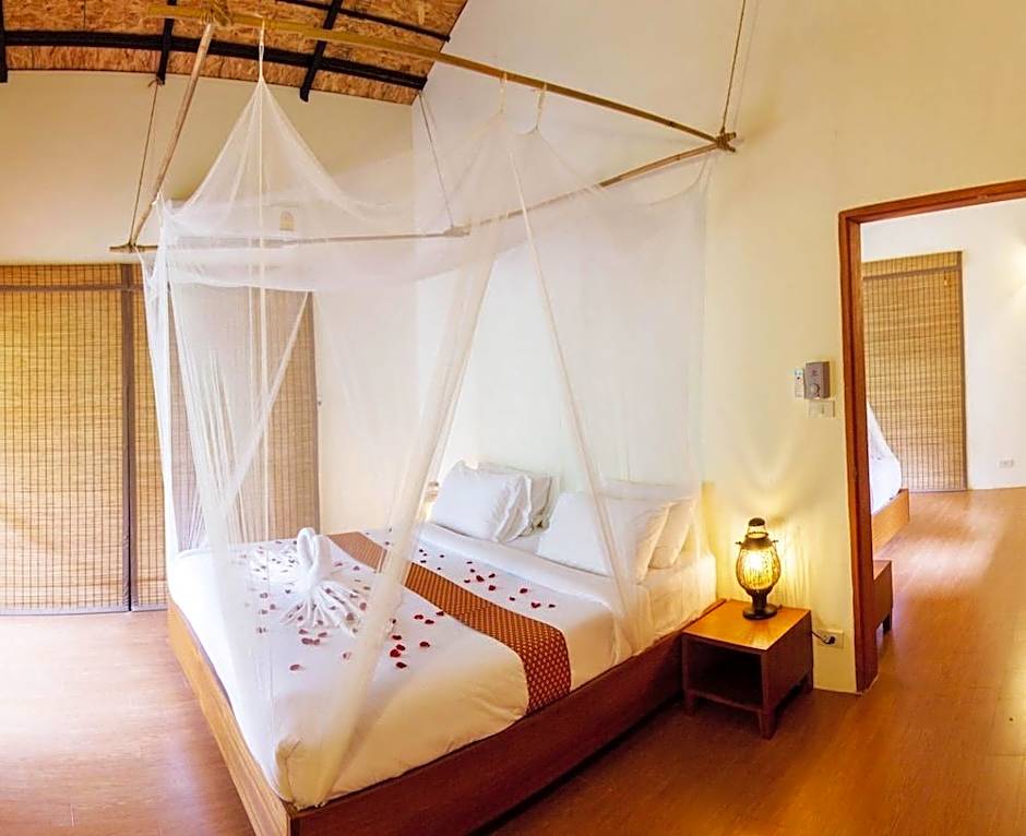 Anurak Community Lodge