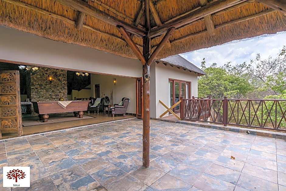 Zebula Golf and Wildlife Estate - Aardwolf Pax 10 - Moi Signature Luxury villa