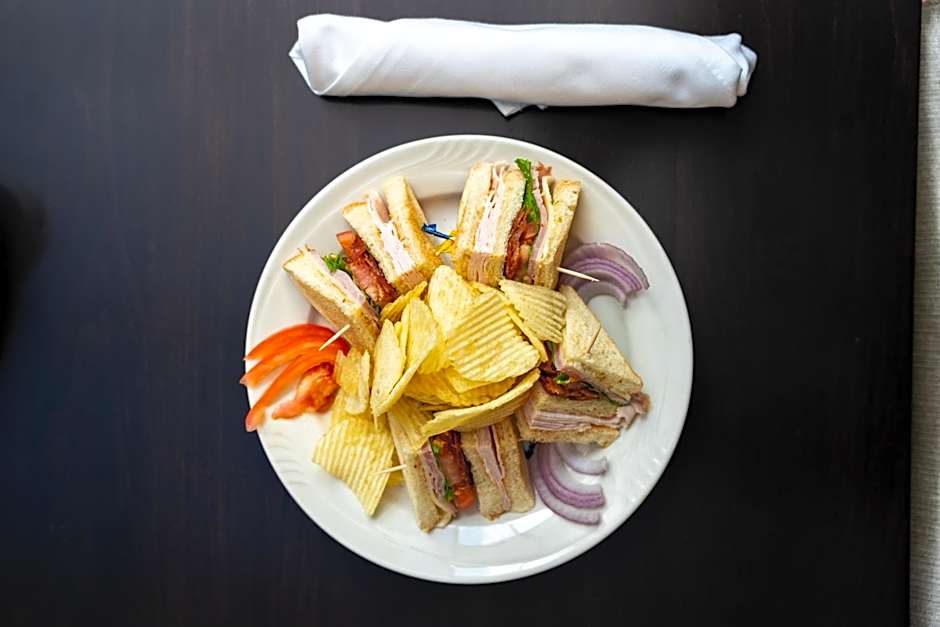 DoubleTree By Hilton Houston Hobby Airport