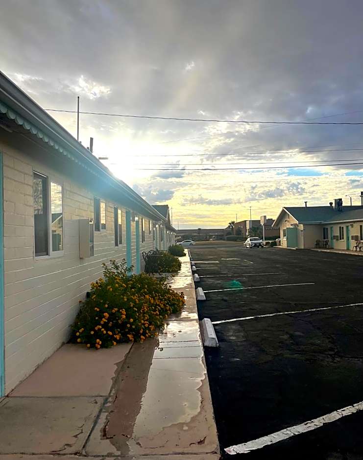 Howard Johnson by Wyndham Ridgecrest, CA