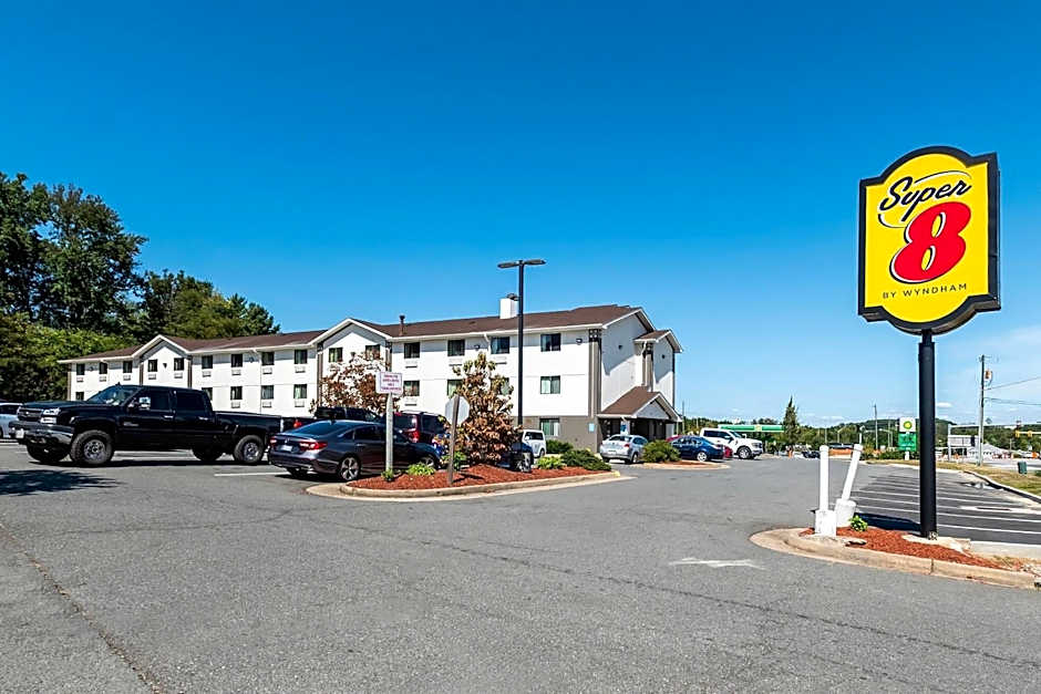 Super 8 by Wyndham Dumfries/Quantico