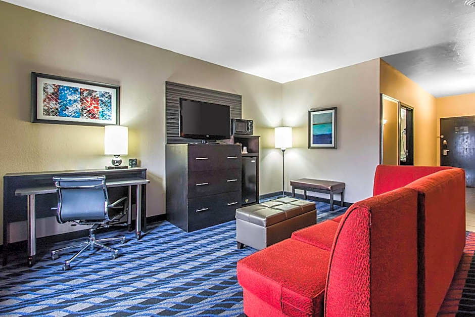 Comfort Suites Fairgrounds West