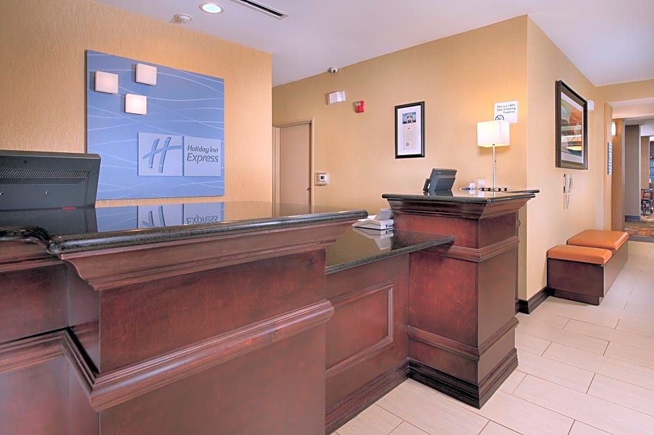 Holiday Inn Express Uvalde