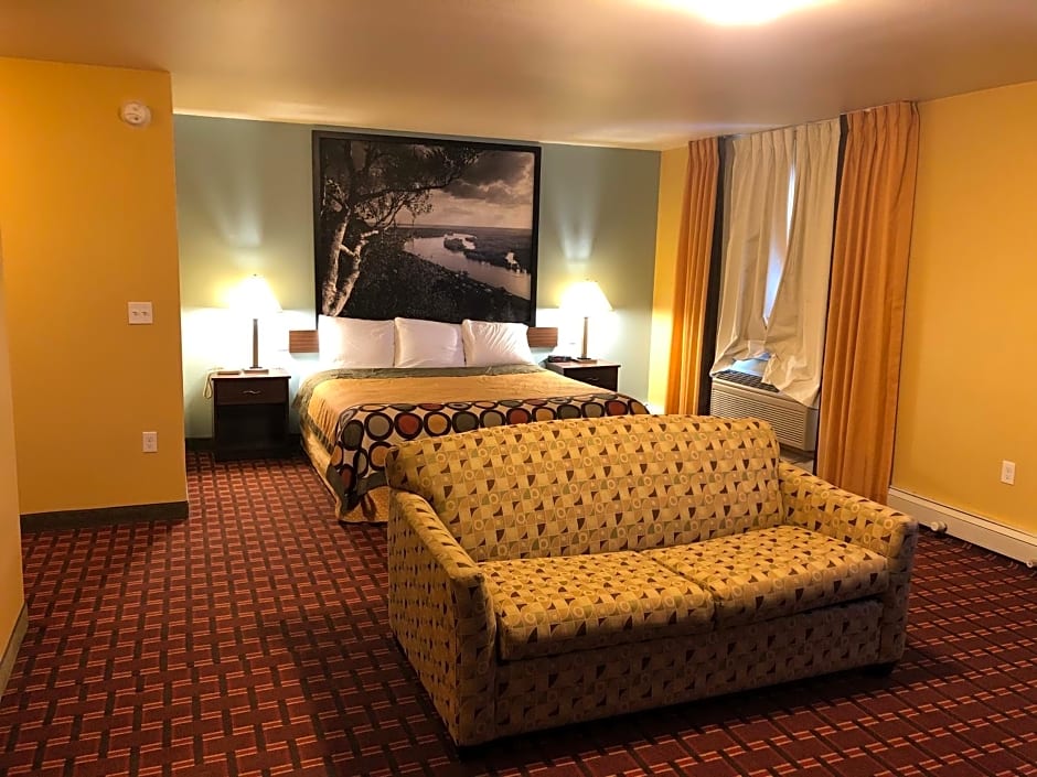 Super 8 by Wyndham Plover Stevens Point Area
