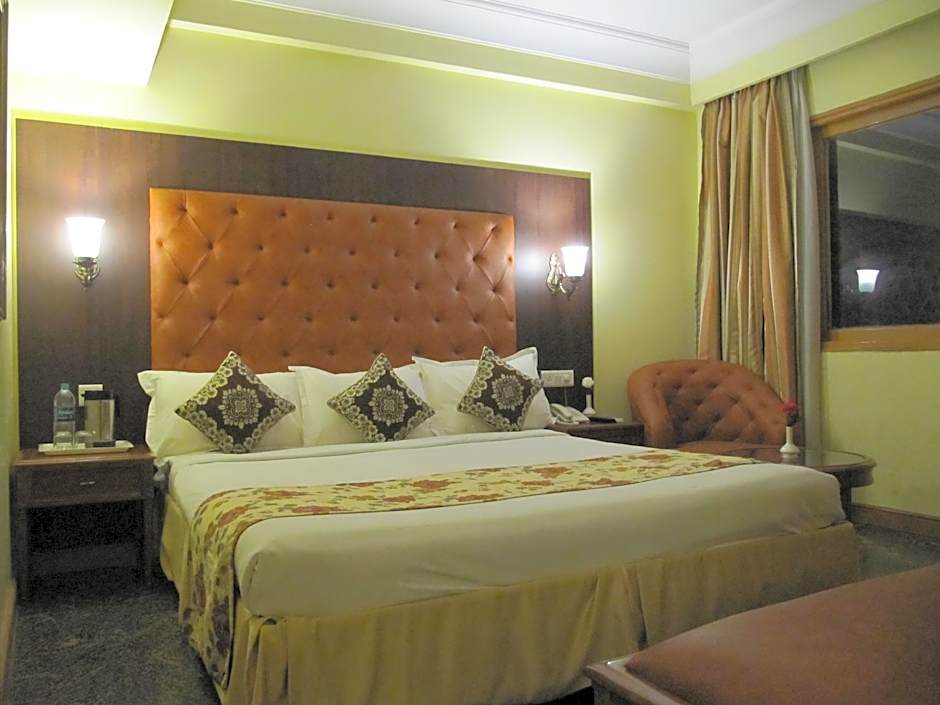 Photo 1 of 3 of Suite