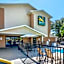 Quality Inn & Suites Leesburg Chain of Lakes