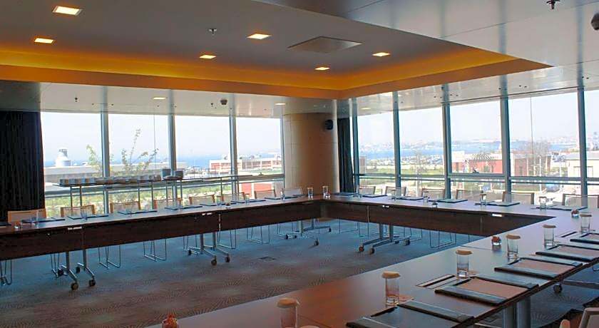 DoubleTree by Hilton Istanbul Moda