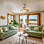 Beautiful 4 bedroom house with phenomenal golf and mountain views