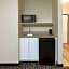 La Quinta Inn & Suites by Wyndham Garland Harbor Point