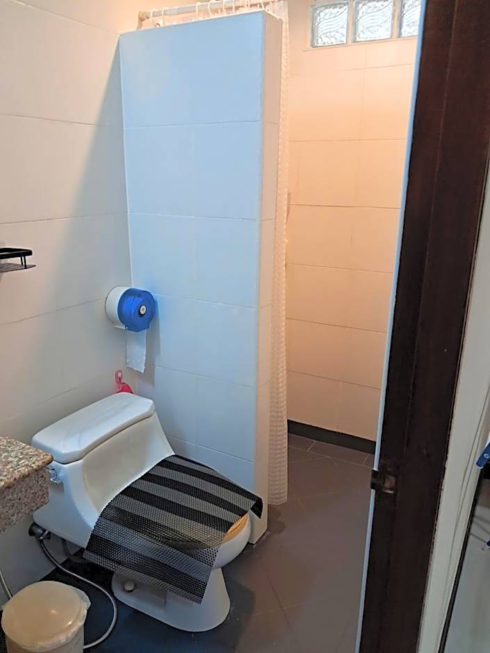 Baan Thara Guesthouse