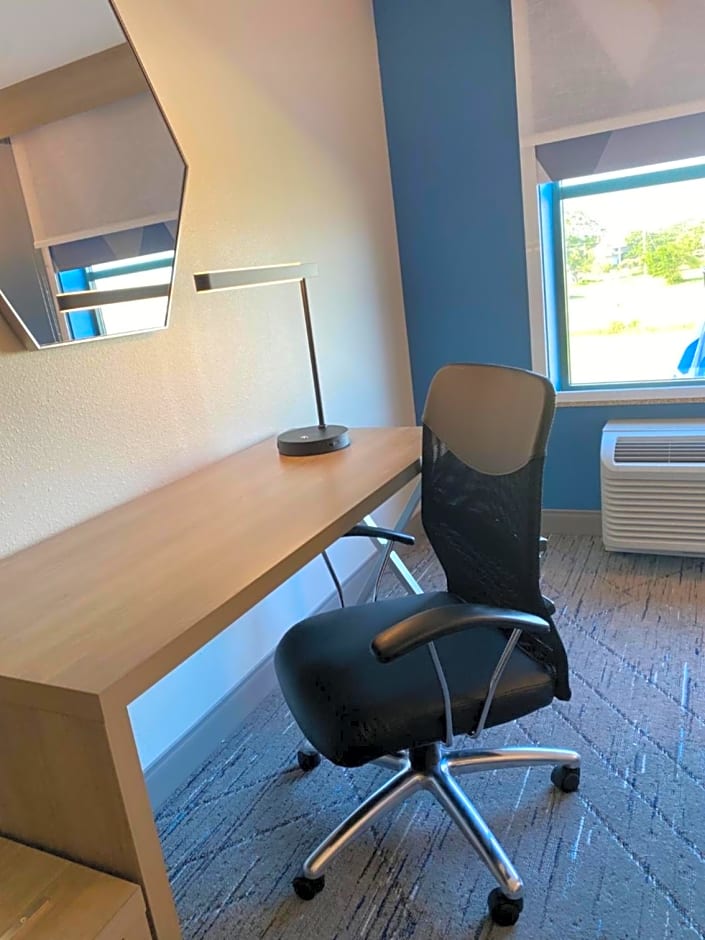 Holiday Inn Express - Gulfport Beach By IHG