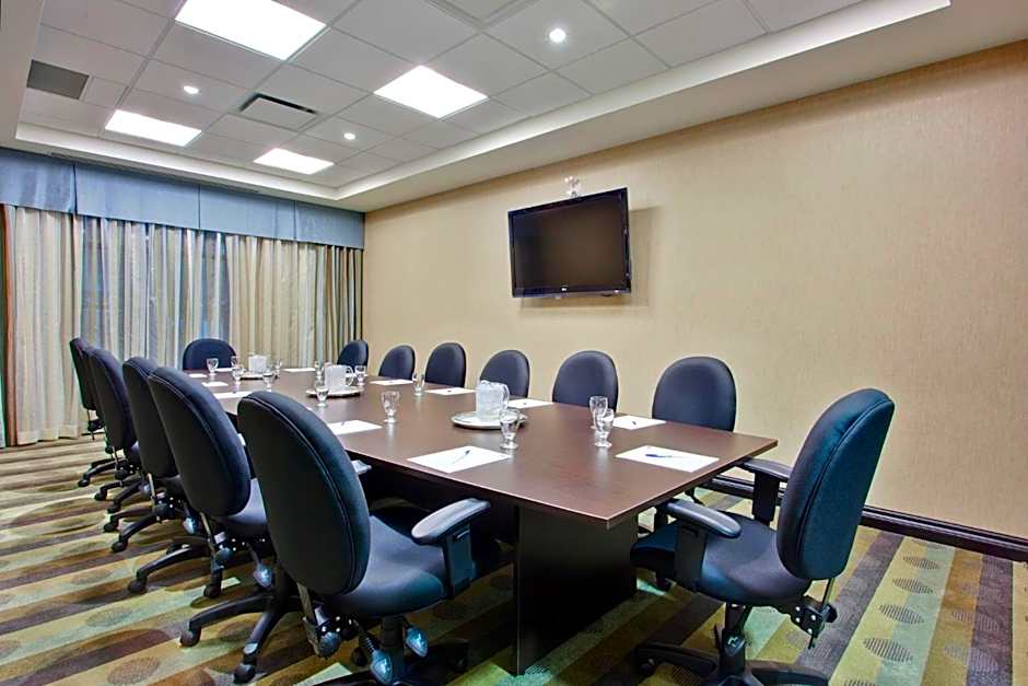 Holiday Inn Express & Suites Ottawa West - Nepean by IHG