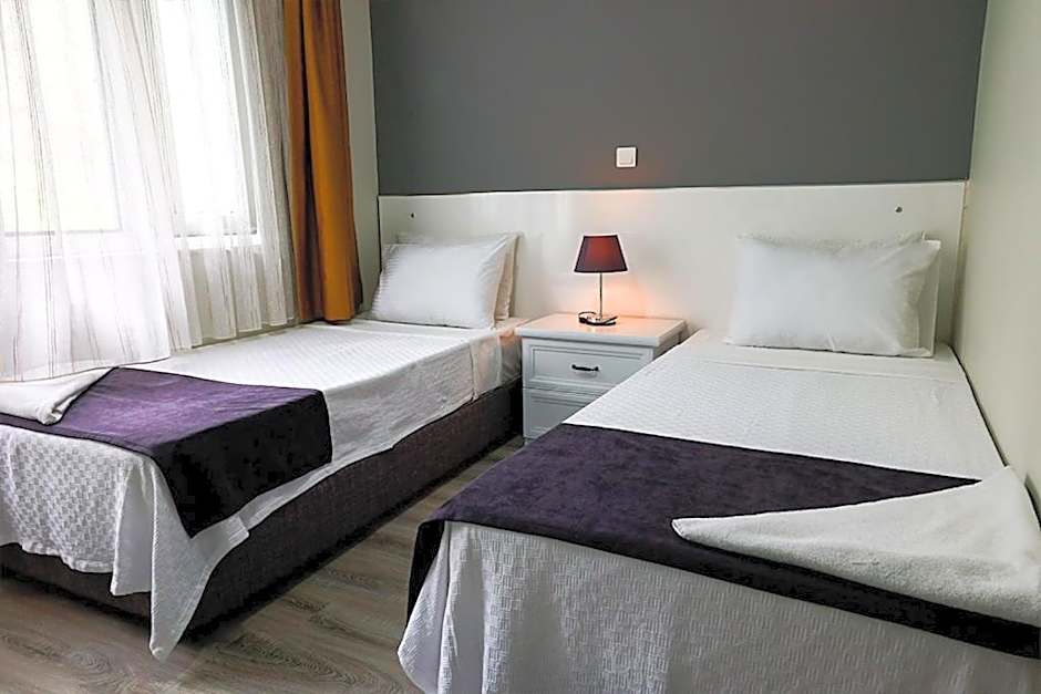 Canada Hotel & Bungalows