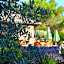 Le Jas de Joucas Hotel-Restaurant