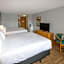 Coast Hinton Hotel