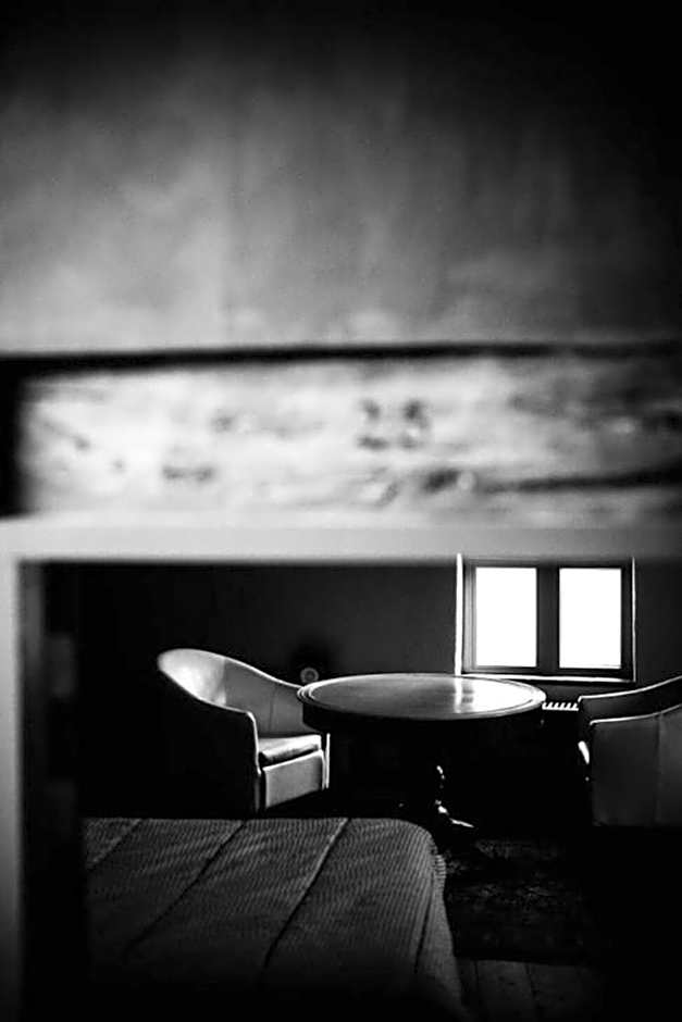 Poëziehotel Surplace - 15 min van Pairi Daiza & industriezone Ghislenghien