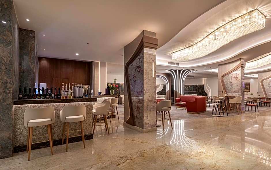 Crowne Plaza Alexandria Mirage by IHG