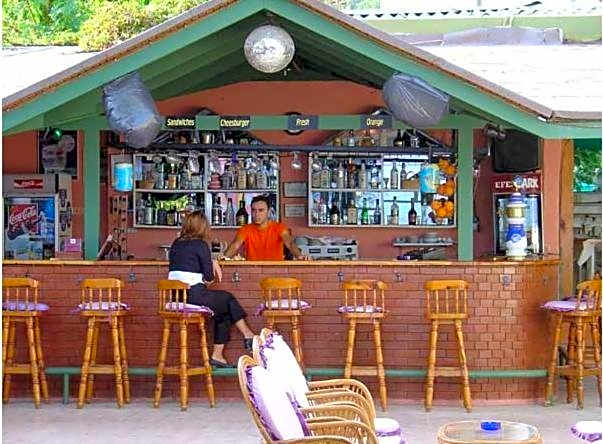 Amos Hotel