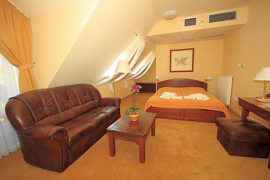 Orchidea Hotel Lipót