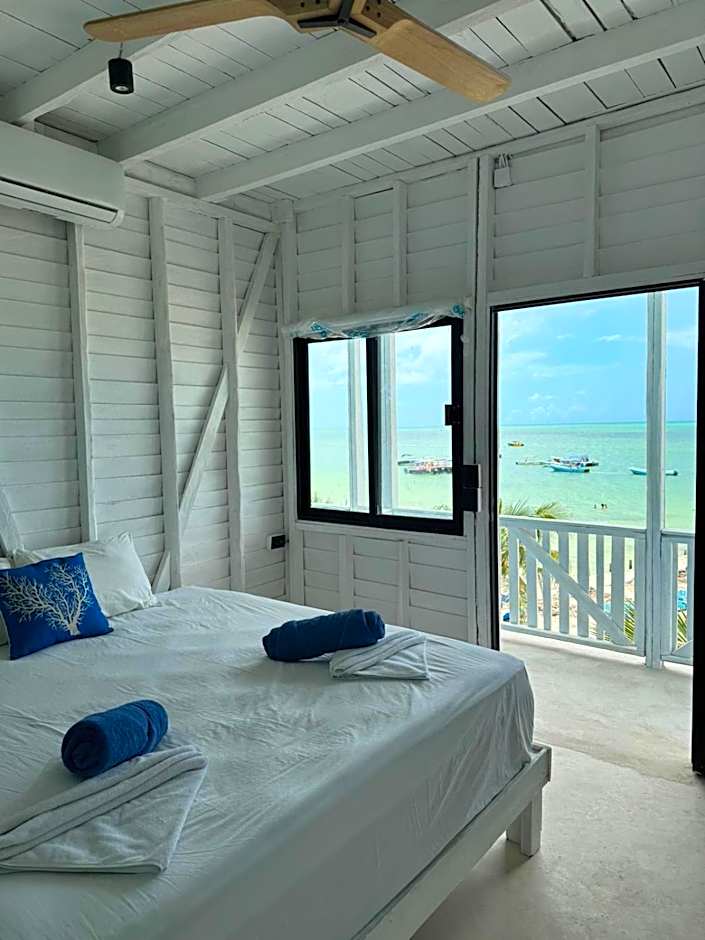 El Faro Beach Front by ÓOL Hotels