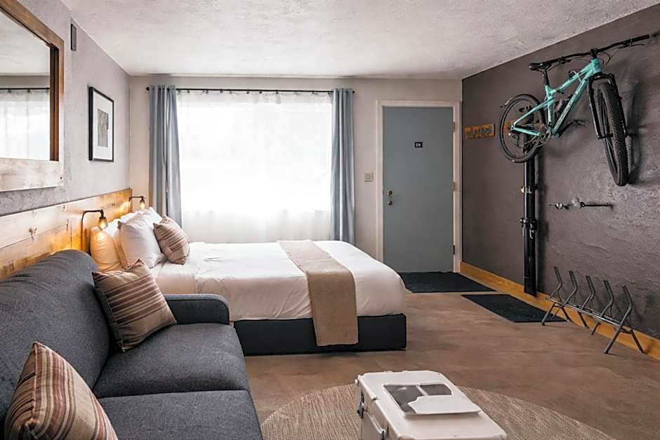 Summit View Inn