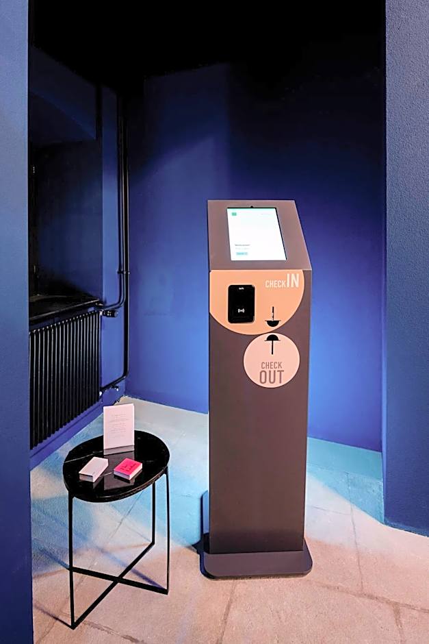 The Lubo - self check-in