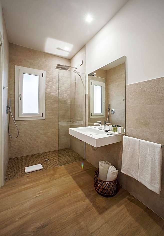 NOHA Lifestyle Hotel - Adults Only