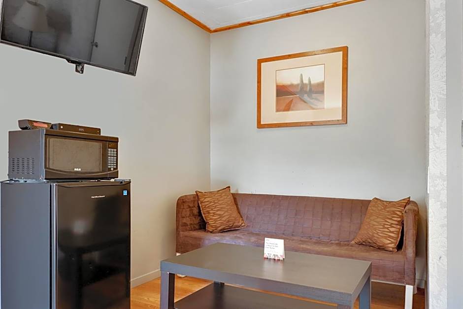 Hotel Bethel - Fort MacLeod, AB