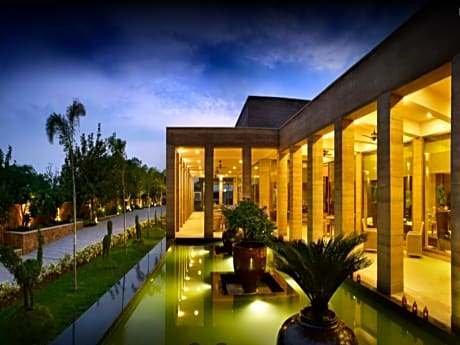 The LaLiT Mangar