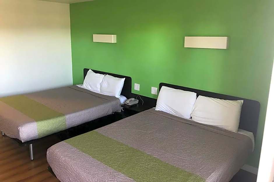 Motel 6-Barstow, CA