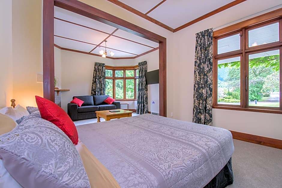 Willowbrook Country Apartments