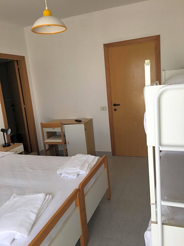 Hotel Alb's