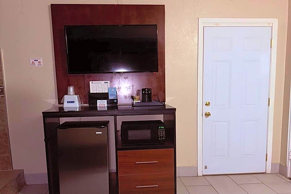 Travelodge by Wyndham Jackson I-40 Exit 82