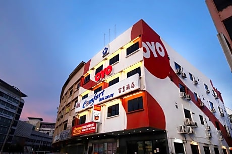 Super OYO 473 Comfort Hotel 2