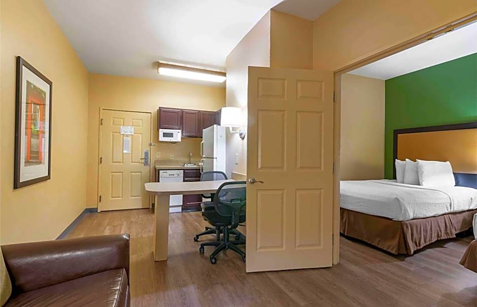 Extended Stay America Suites - Kansas City - Overland Park - Metcalf Ave