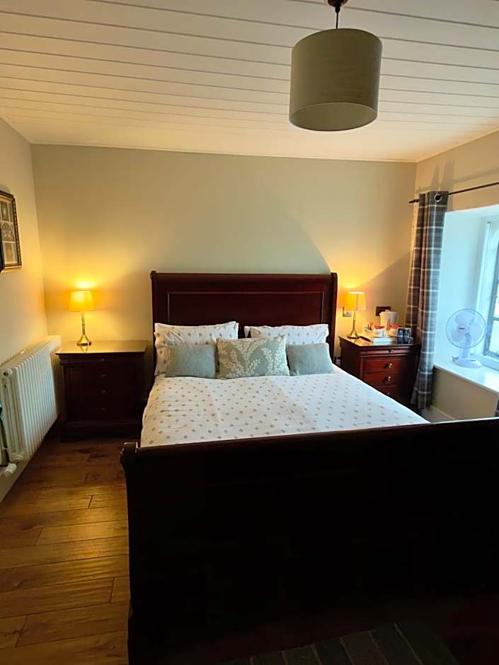 Cross Hands Hotel
