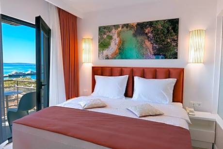 Comfort Double or Twin Room with Sea View and Balcony