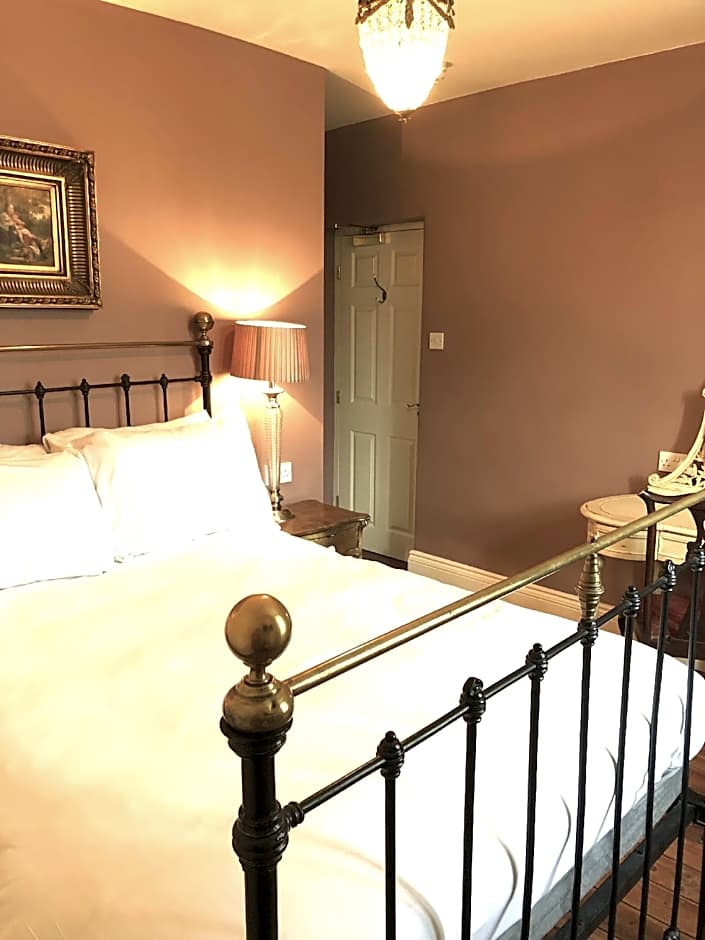 Photo 1 of 3 of Double Room